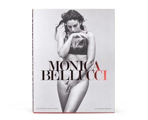 Книга "Monica Bellucci"