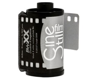 Фотопленка CineStill bwXX double-X 250 135/36, ч/б негативная