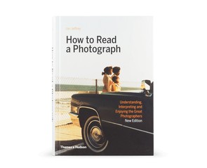 Книга "How to Read a Photograph"