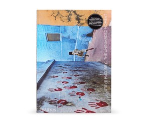 Книга "The Unguarded Moment"